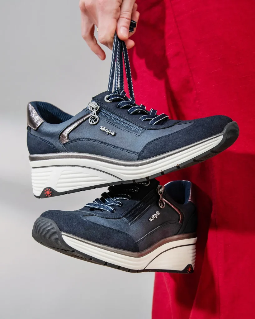 Relife Damen Sneaker mit Keilsohle in Navy Blau – Produktfoto