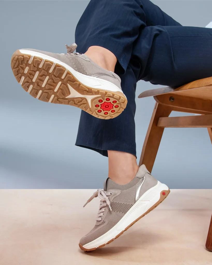 Relife Damen Sneaker in Taupe – Detail der Laufsohle